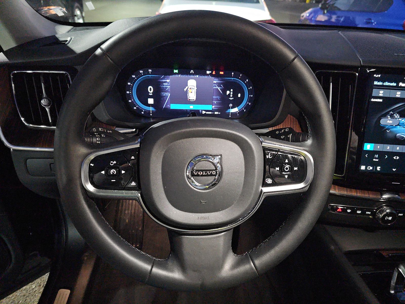 2024 Volvo XC60 B5 Plus AWD