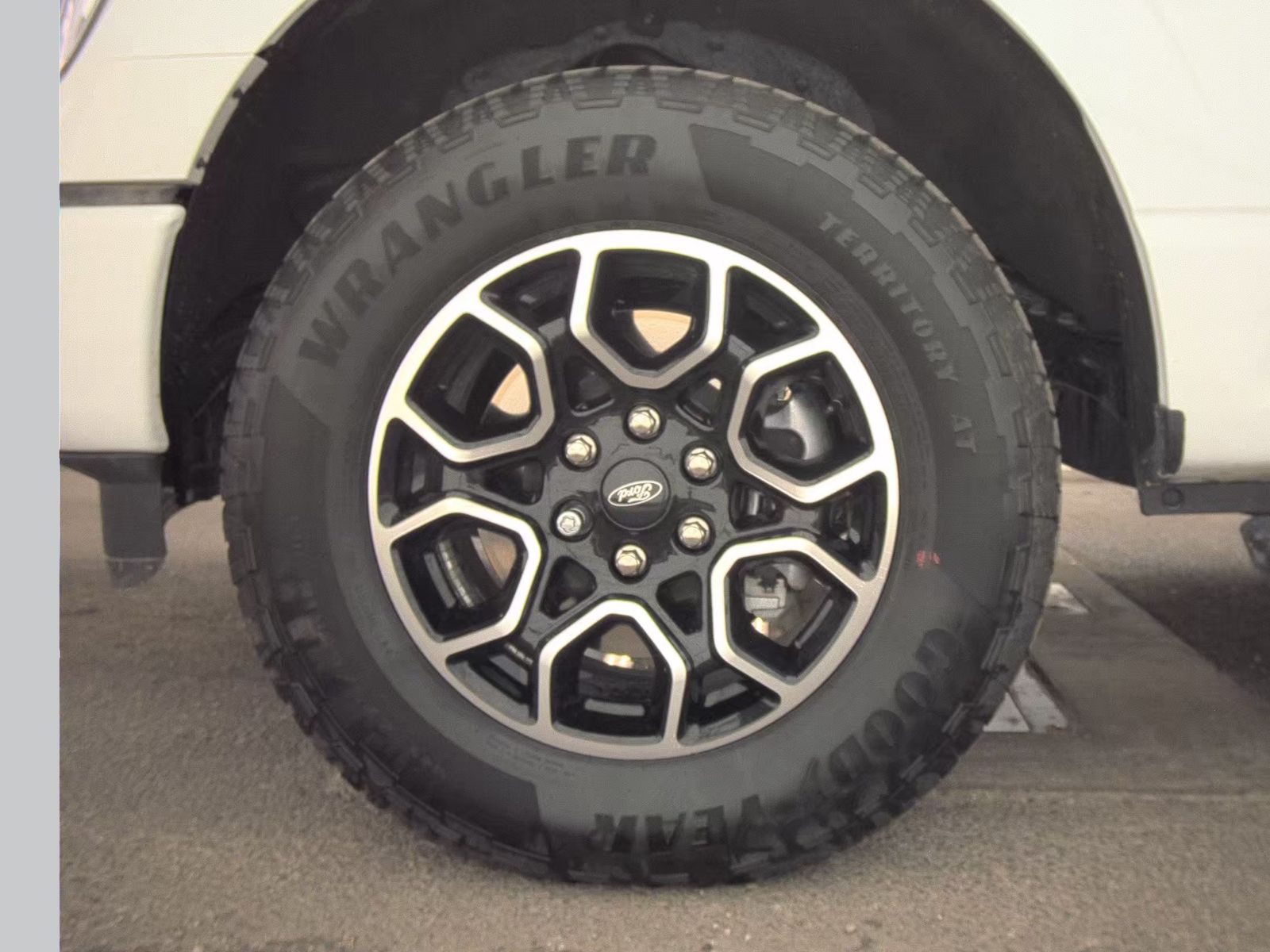 2023 Ford F-150 XLT AWD