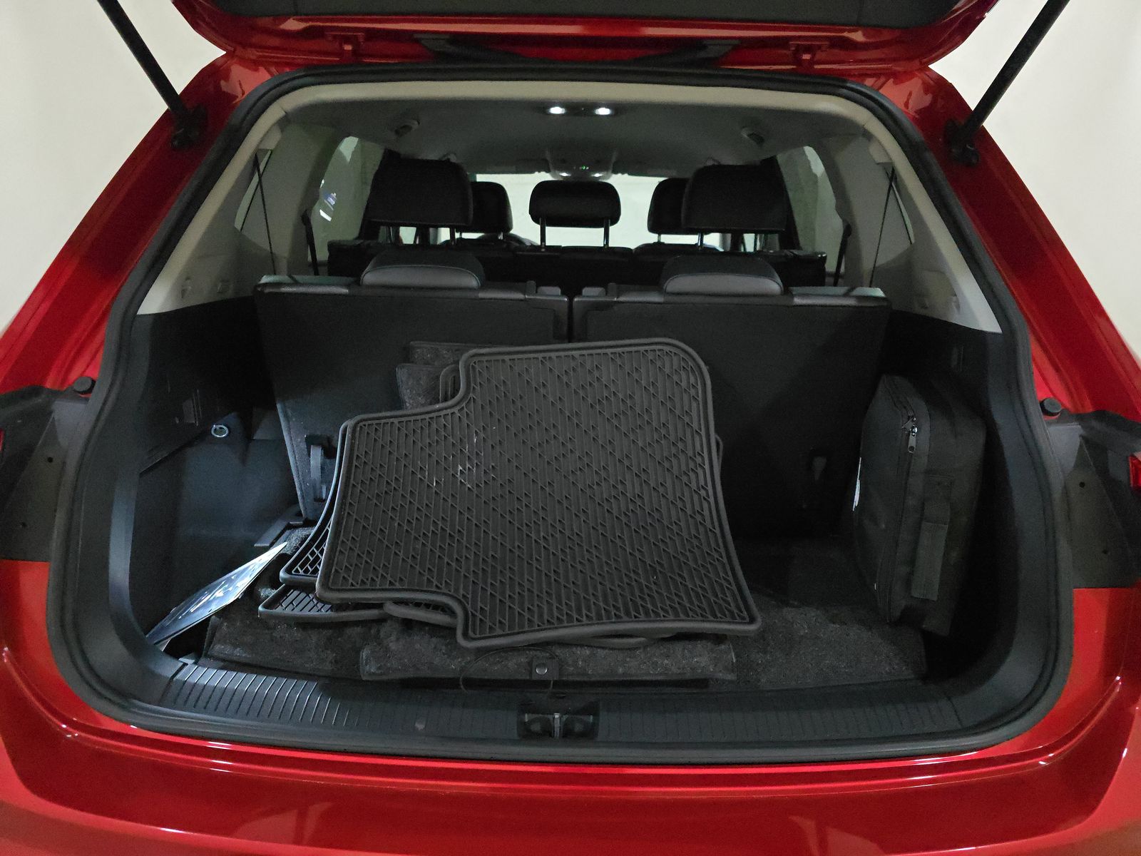 2022 Volkswagen Tiguan 2.0T SE FWD