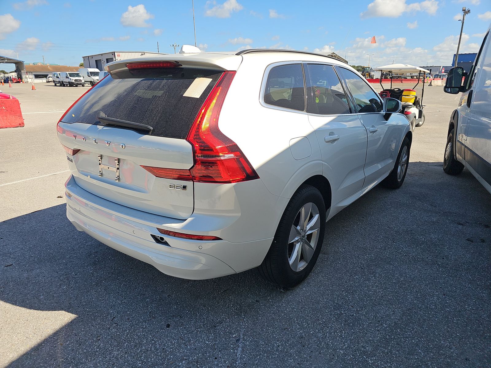 2022 Volvo XC60 B5 Momentum AWD