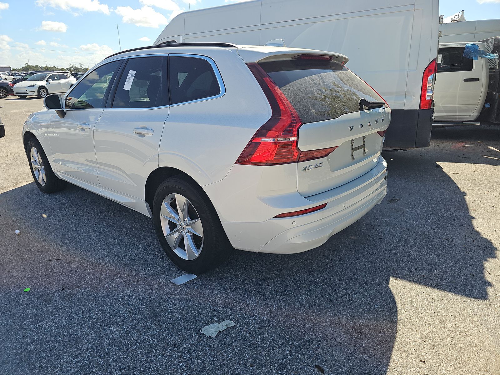 2022 Volvo XC60 B5 Momentum AWD