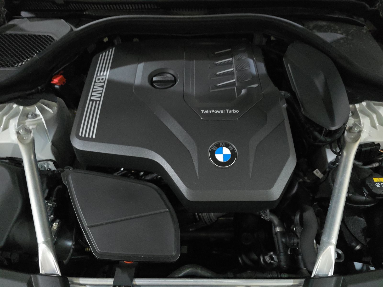 2022 BMW 5 Series 530i RWD