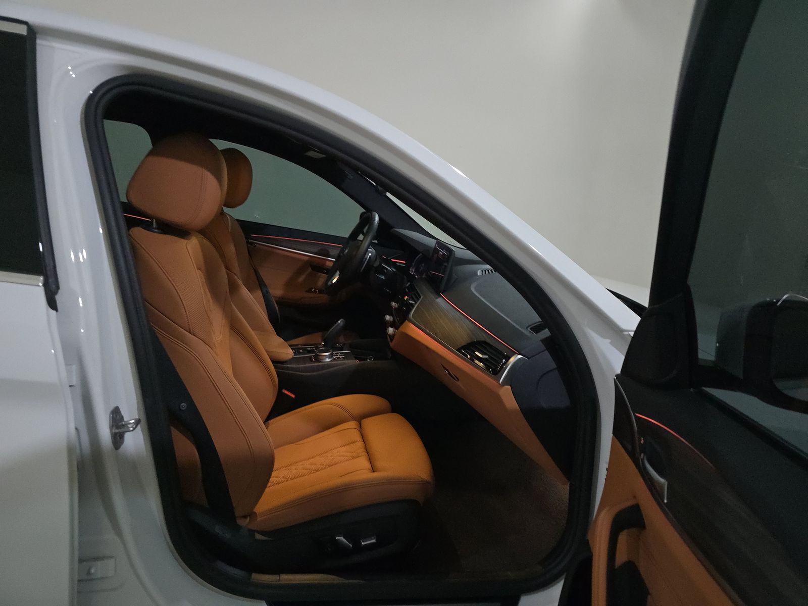 2022 BMW 5 Series 530i RWD