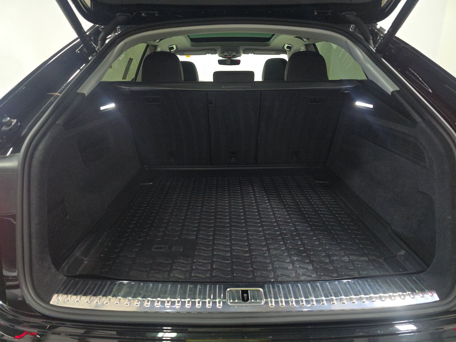 2023 Audi Q8 Premium Plus AWD