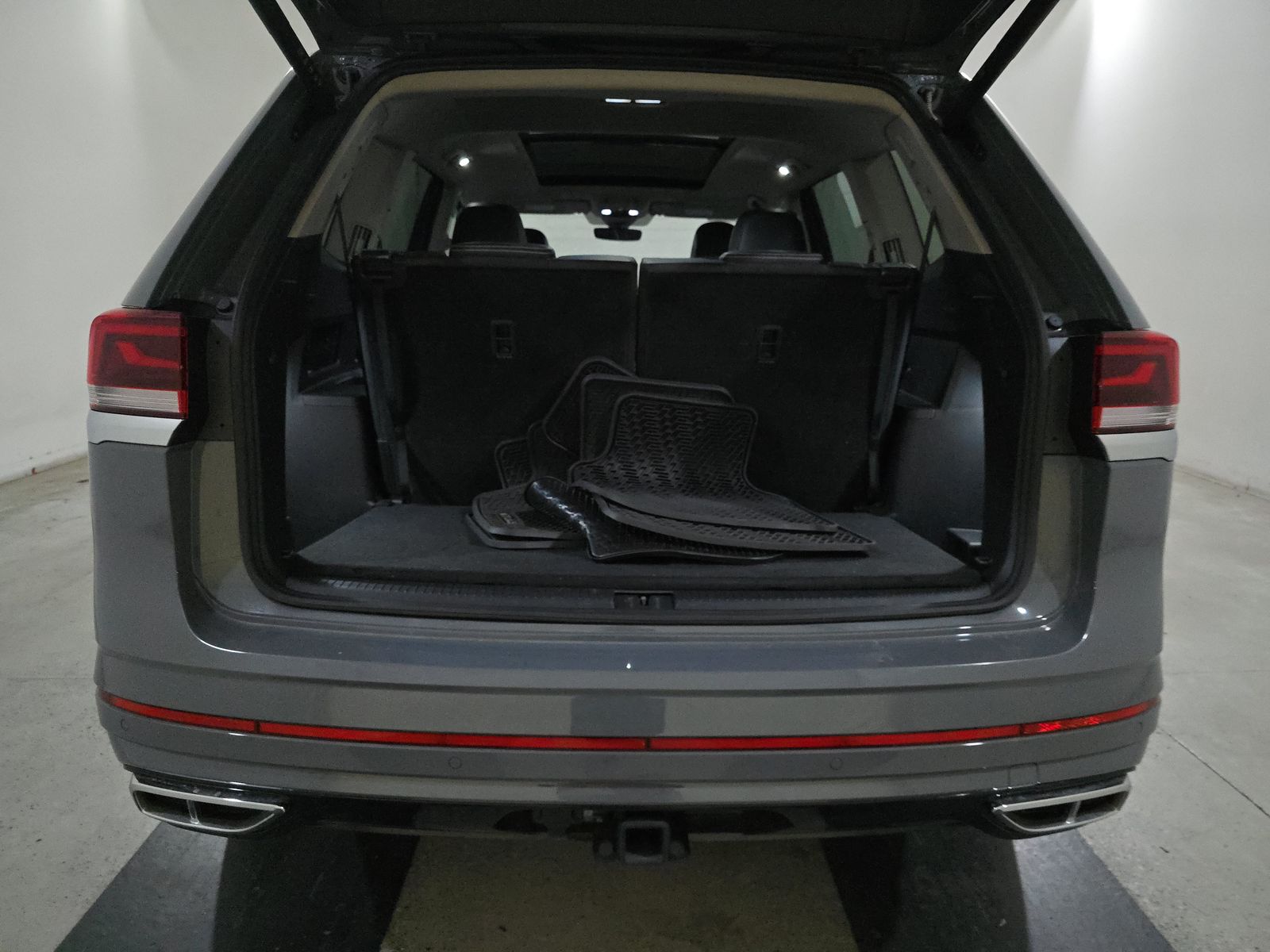 2025 Volkswagen Atlas 2.0T SEL Premium R-Line AWD