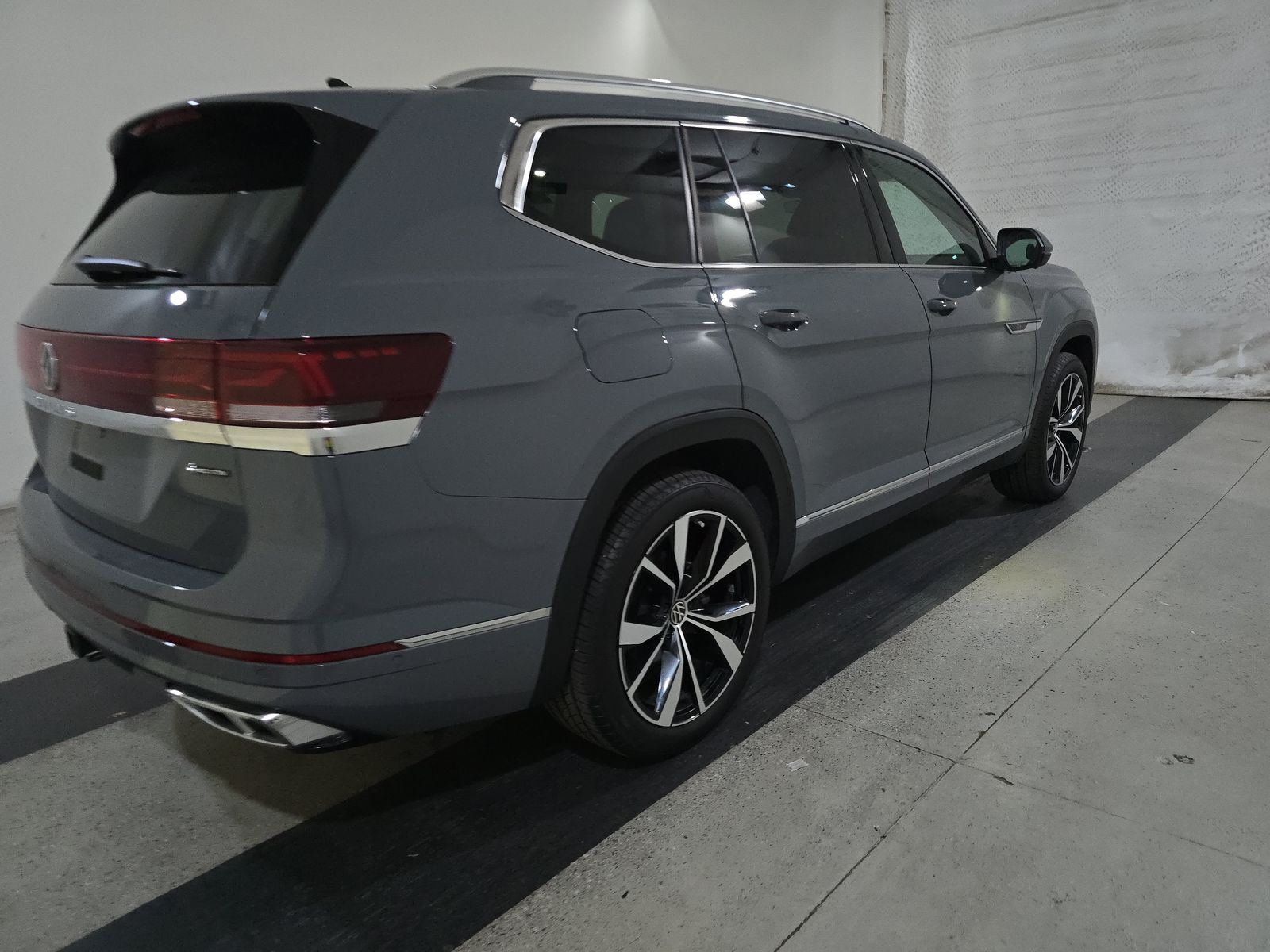 2025 Volkswagen Atlas 2.0T SEL Premium R-Line AWD