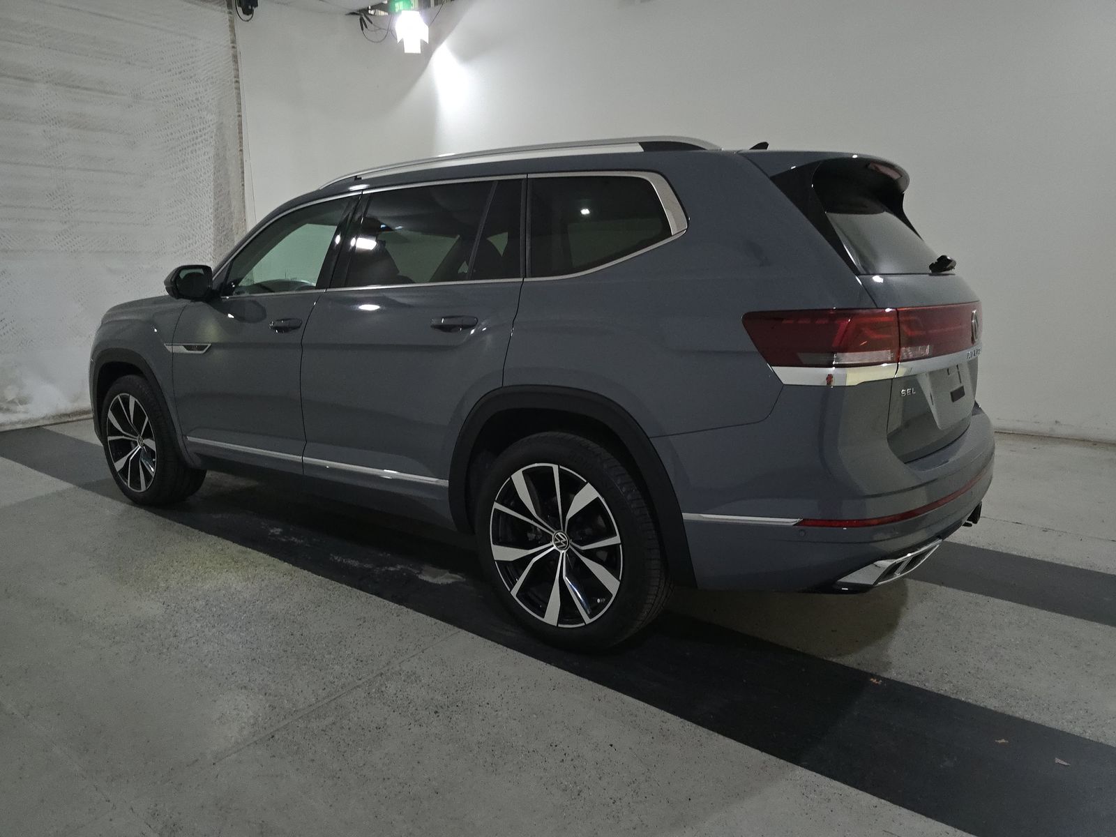 2025 Volkswagen Atlas 2.0T SEL Premium R-Line AWD