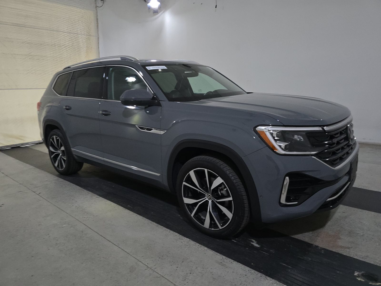 2025 Volkswagen Atlas 2.0T SEL Premium R-Line AWD