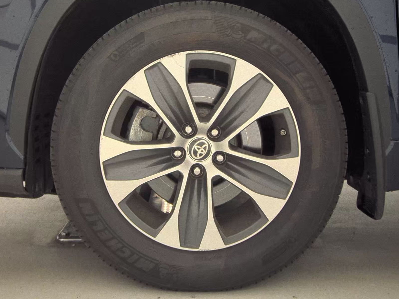 2020 Toyota Highlander XLE AWD