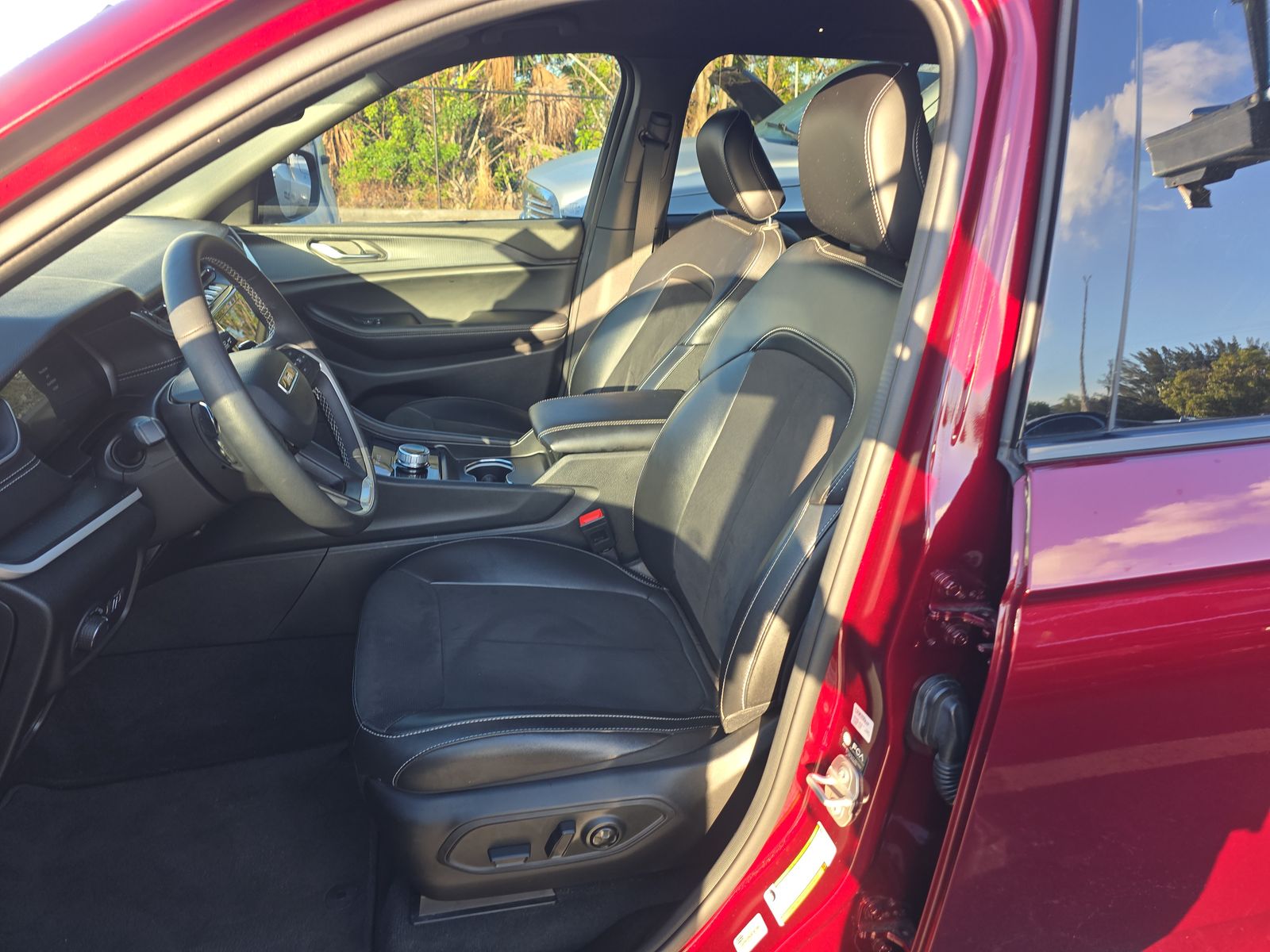 2024 Jeep Grand Cherokee Altitude AWD