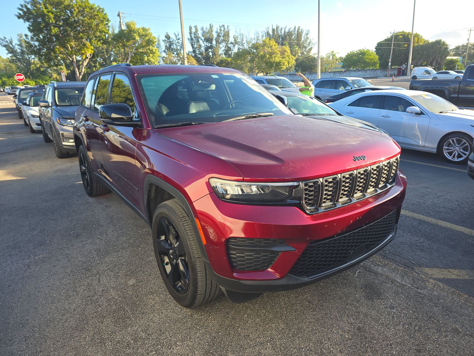 2024 Jeep Grand Cherokee Altitude AWD