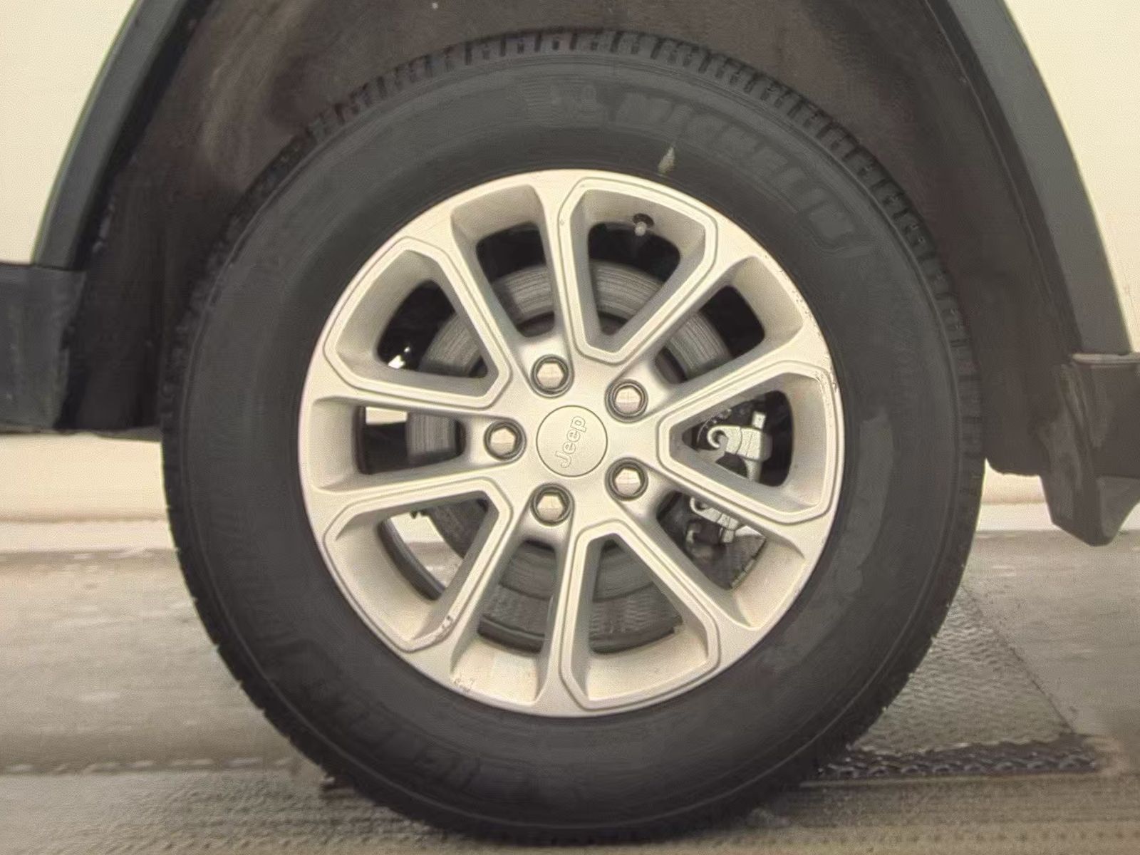 2022 Jeep Grand Cherokee Laredo E AWD