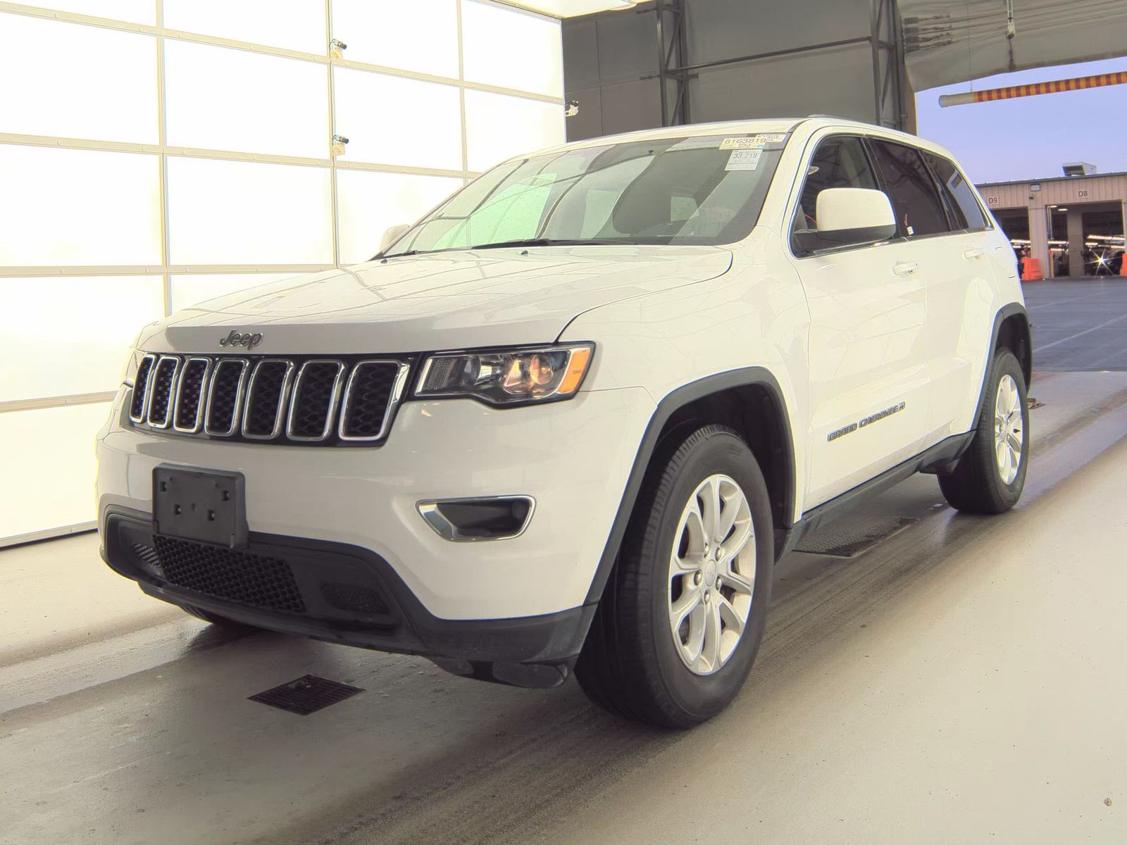 2022 Jeep Grand Cherokee Laredo E AWD