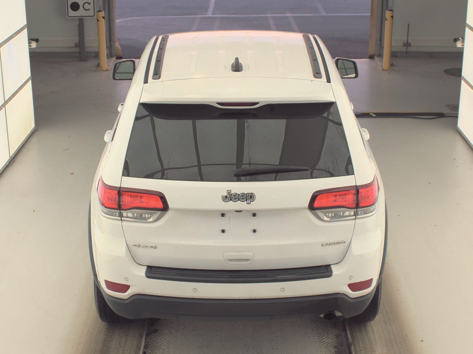 2022 Jeep Grand Cherokee Laredo E AWD