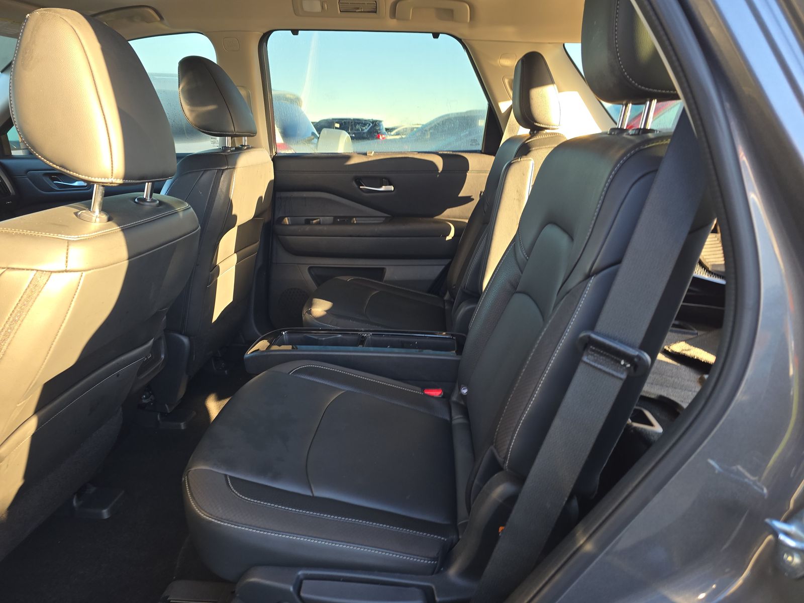 2025 Nissan Pathfinder SL AWD