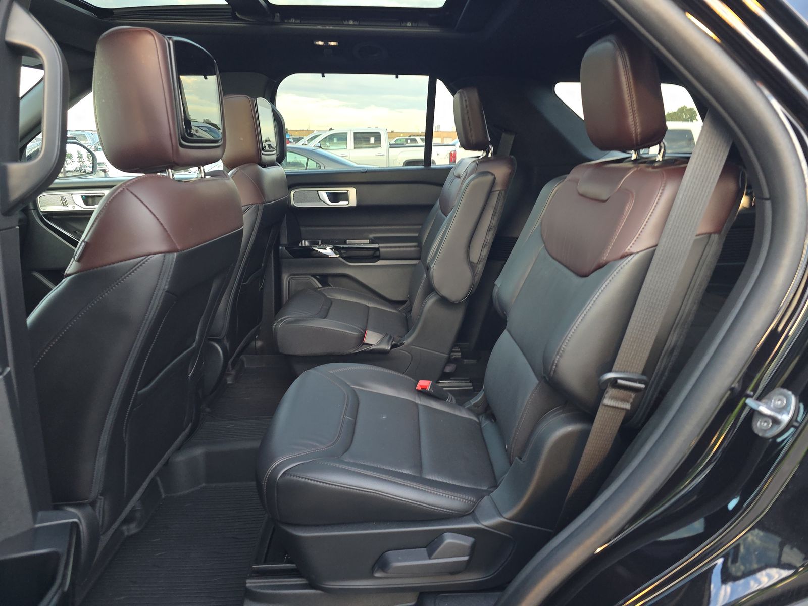 2023 Ford Explorer Platinum AWD