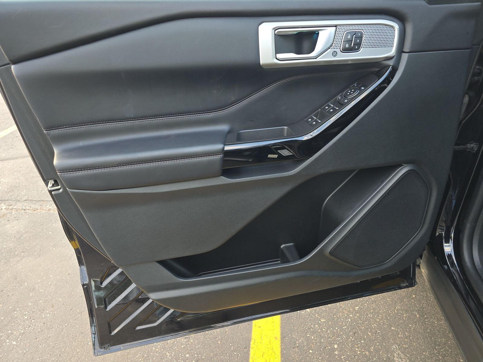 2023 Ford Explorer Platinum AWD