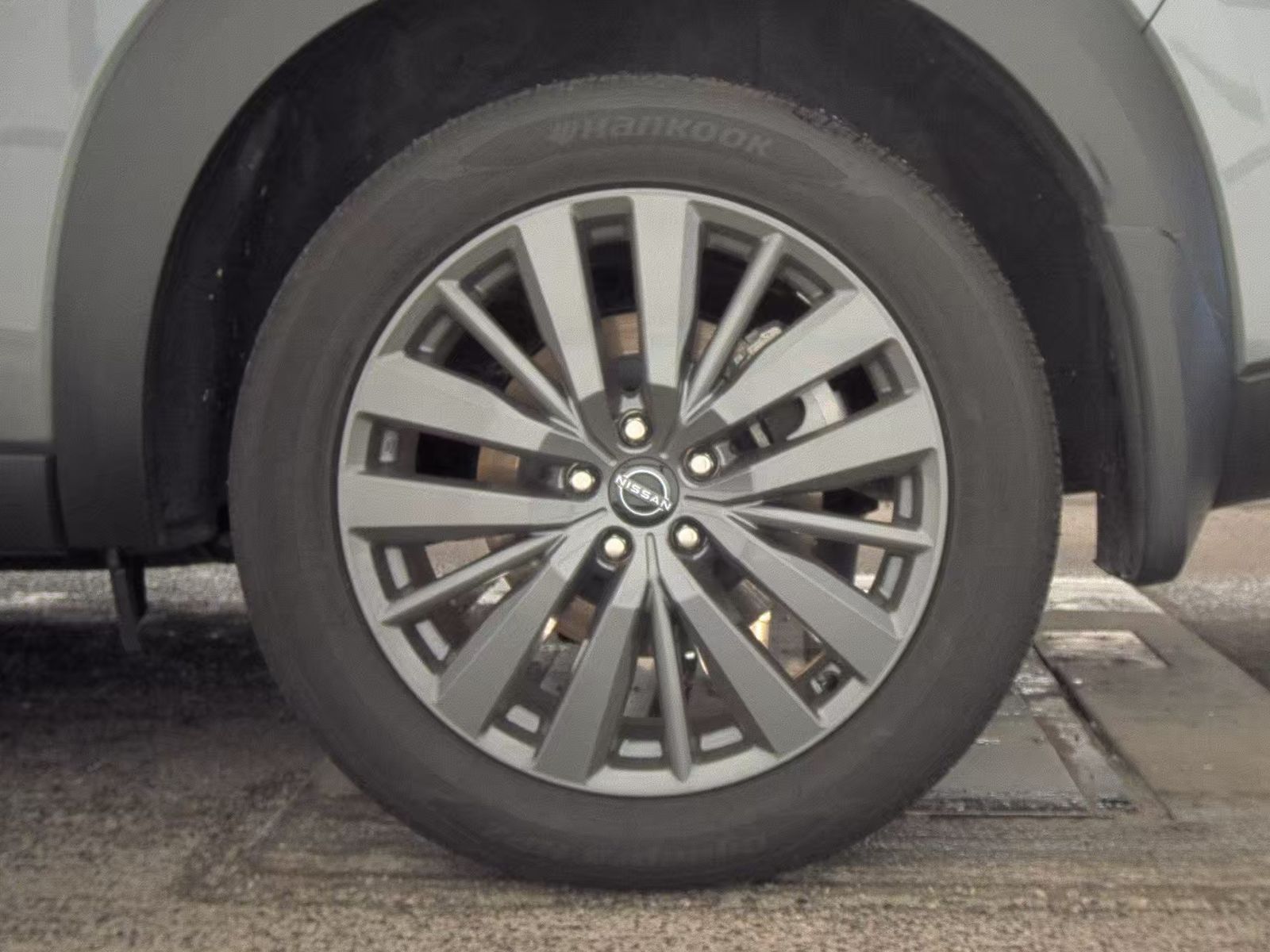 2025 Nissan Pathfinder SL AWD