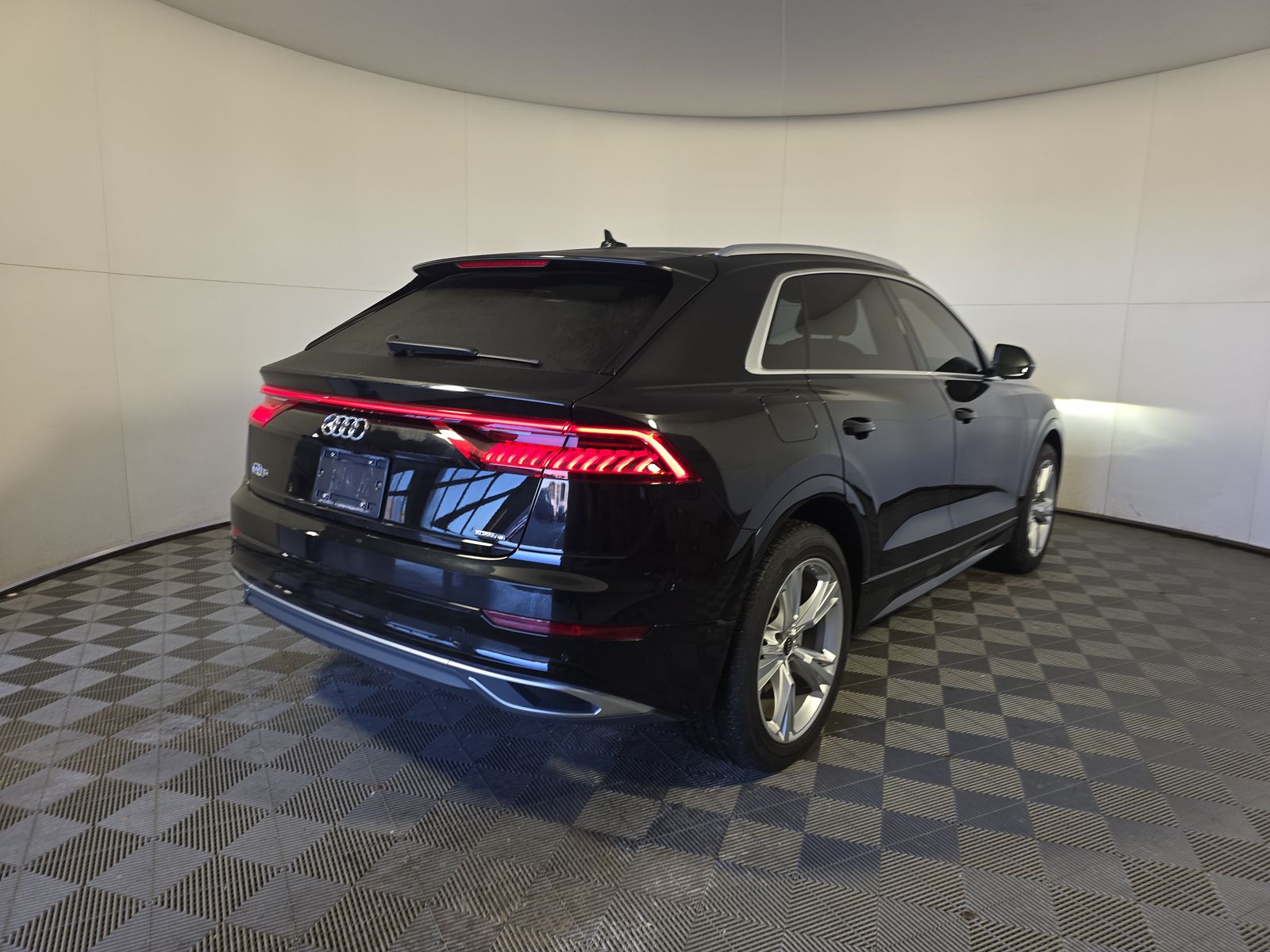 2023 Audi Q8 Prestige AWD