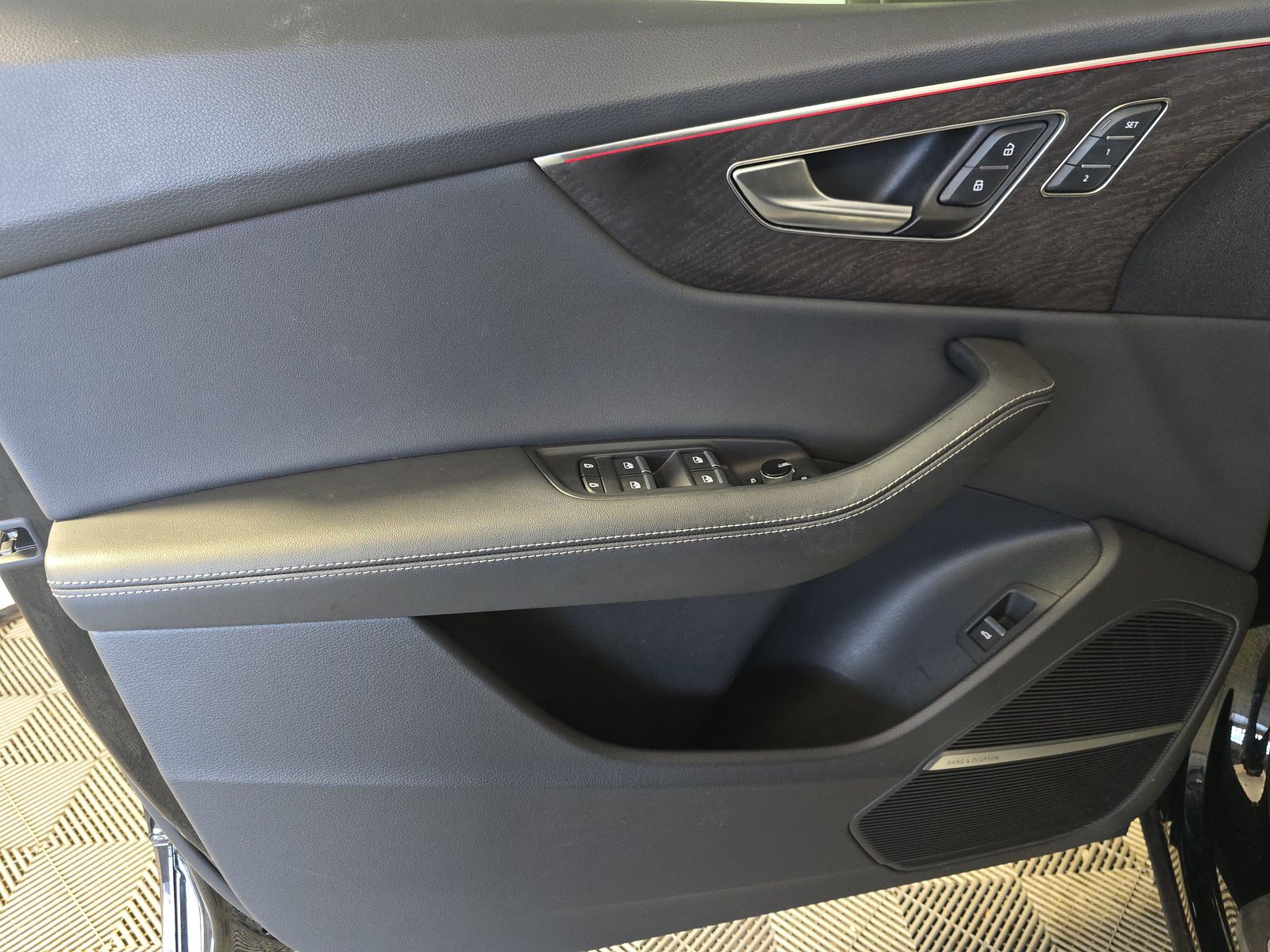 2023 Audi Q8 Prestige AWD