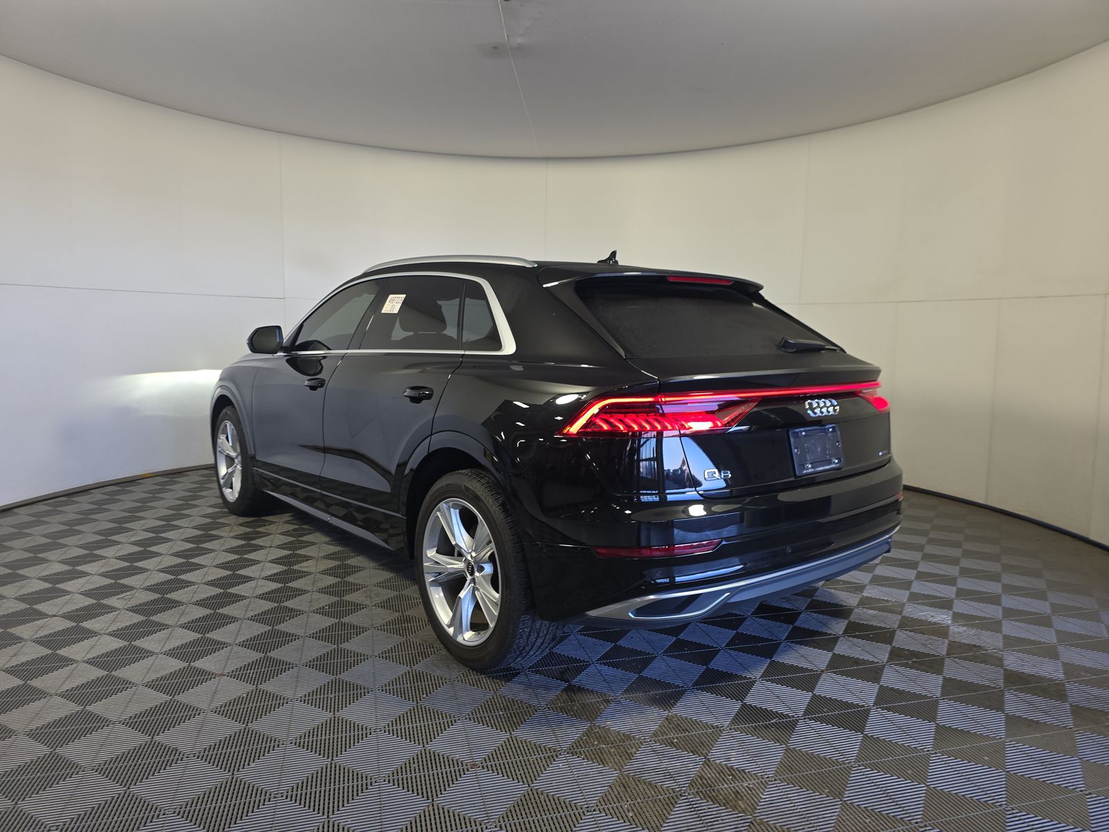 2023 Audi Q8 Prestige AWD