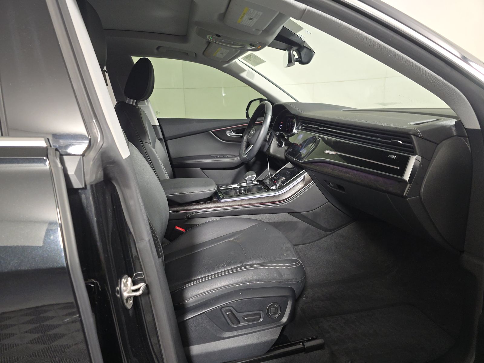 2023 Audi Q8 Prestige AWD