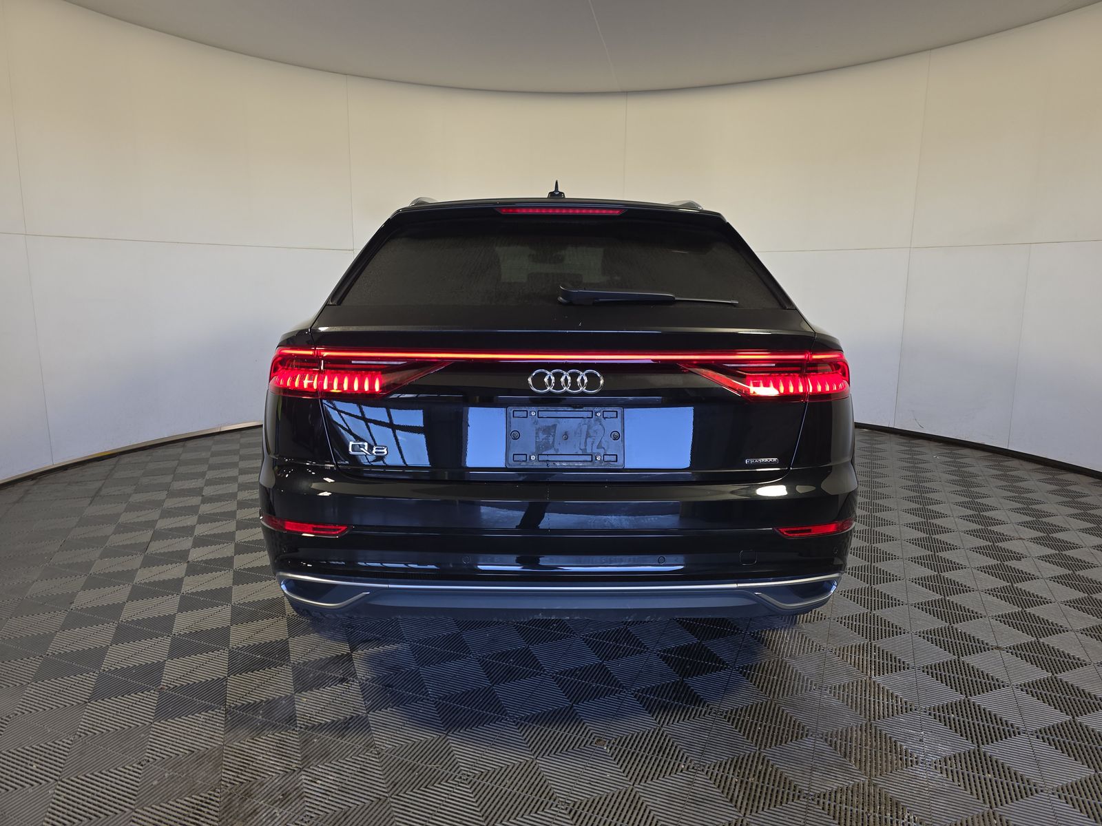 2023 Audi Q8 Prestige AWD