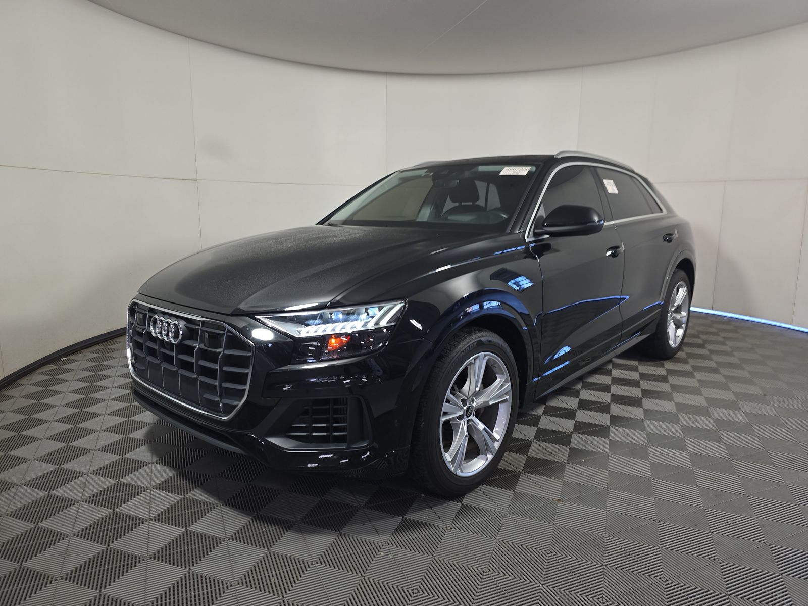 2023 Audi Q8 Prestige AWD