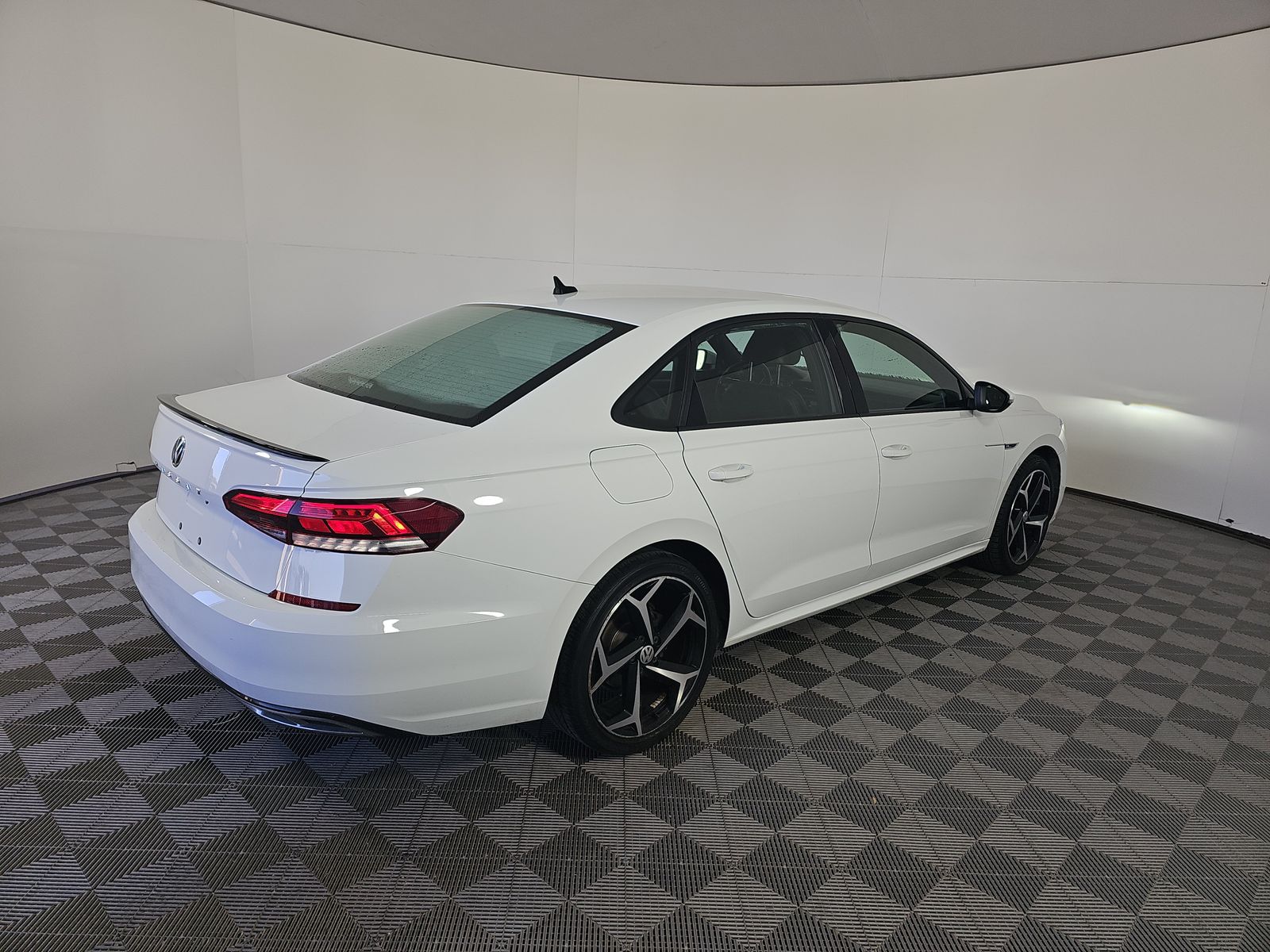 2024 Volkswagen Tiguan 2.0T SEL R-Line AWD