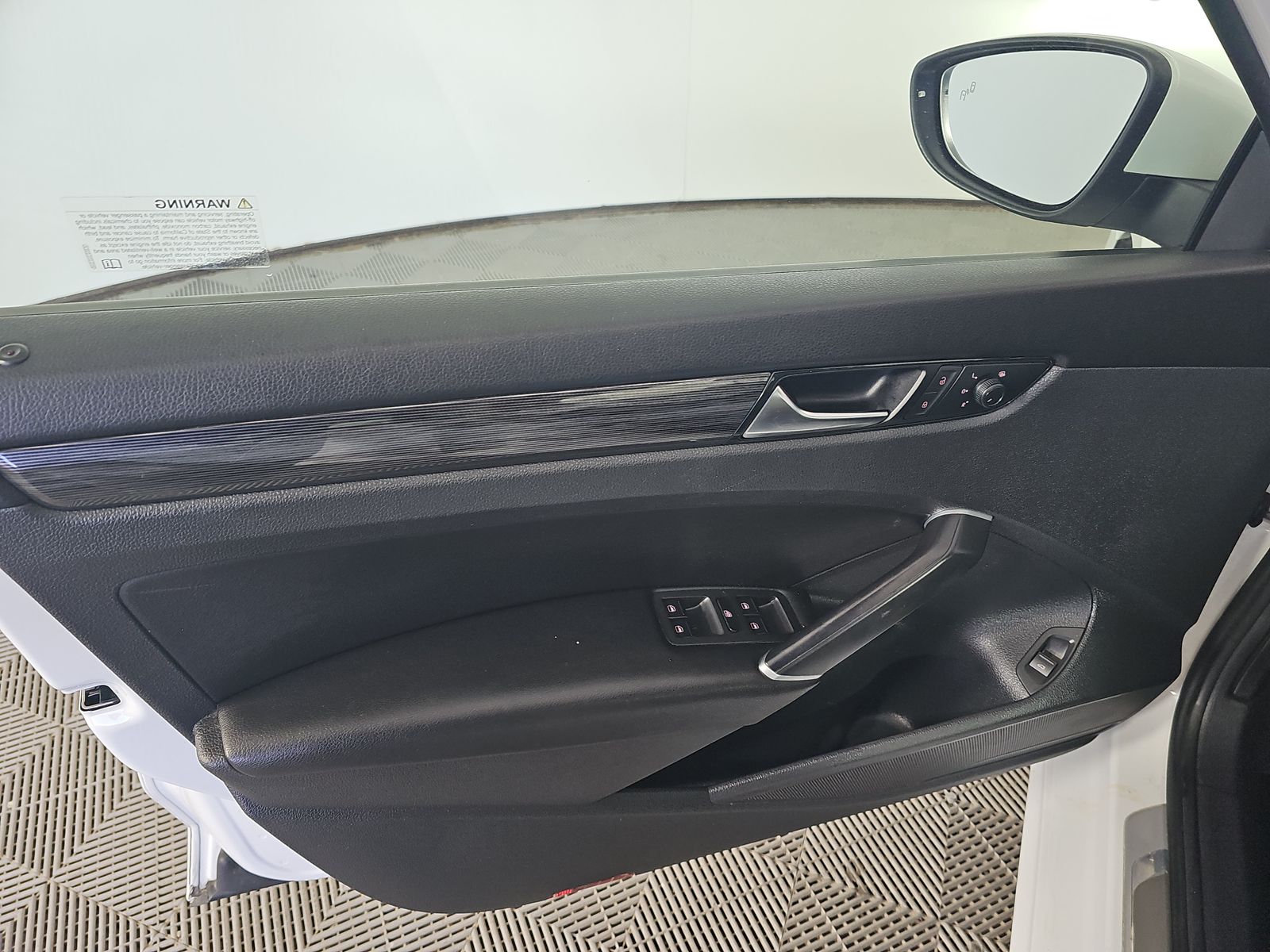 2024 Volkswagen Tiguan 2.0T SEL R-Line AWD