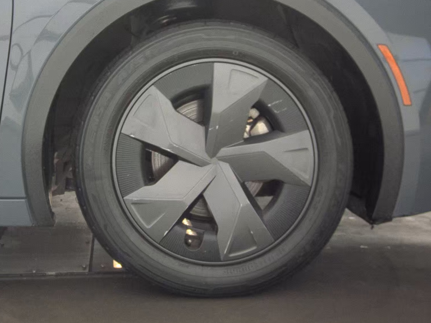 2024 Toyota Prius LE FWD