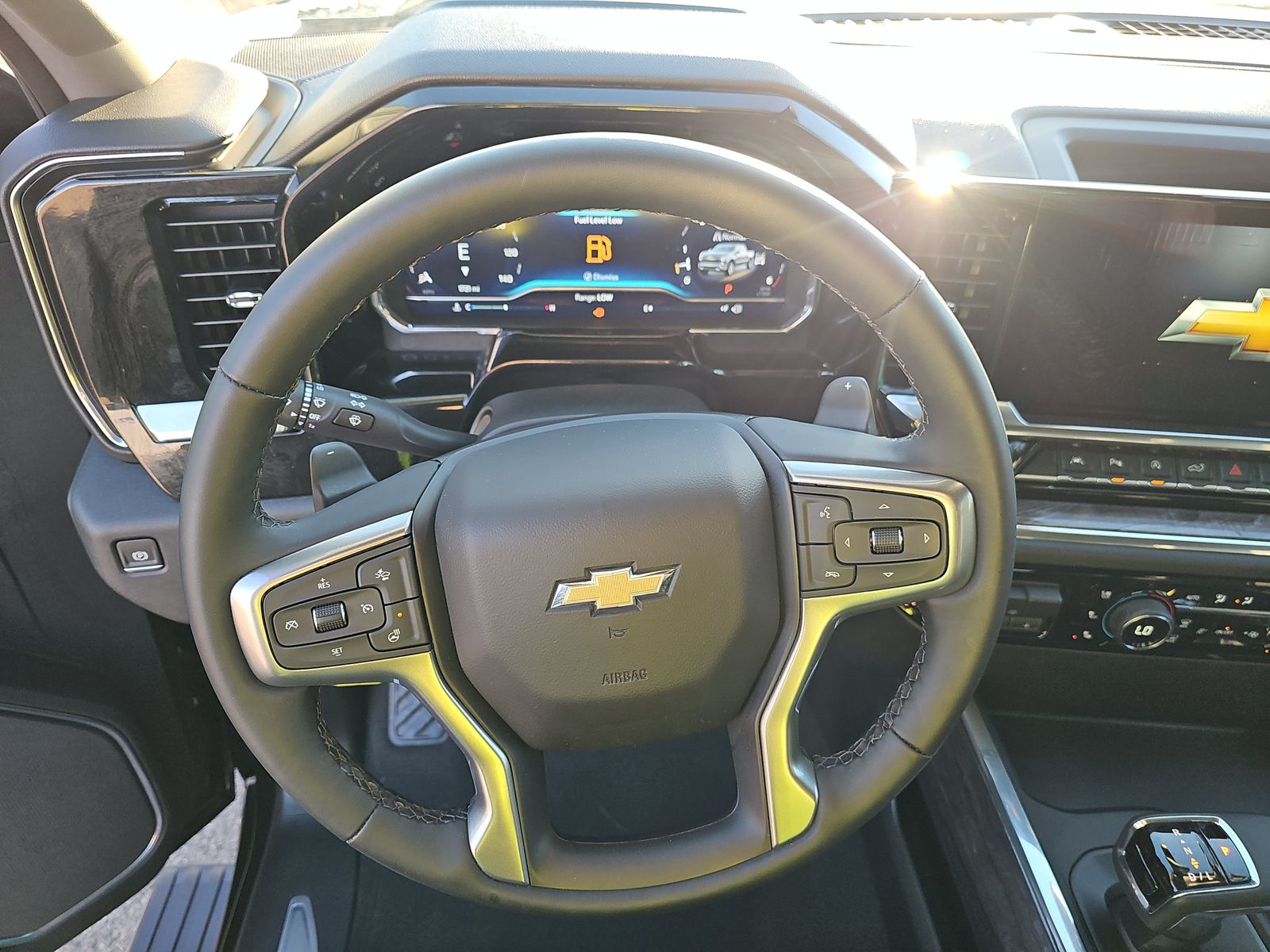 2024 Chevrolet Silverado 1500 LTZ AWD