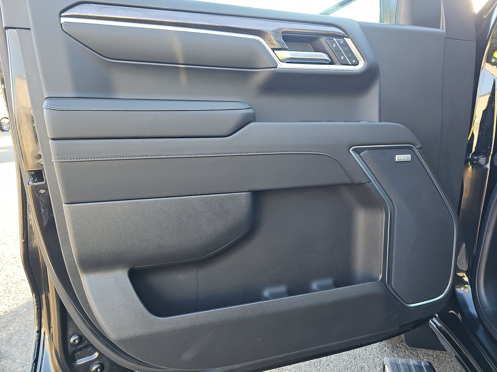 2024 Chevrolet Silverado 1500 LTZ AWD