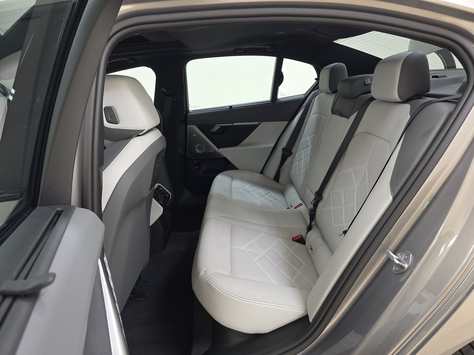 2024 BMW 5 Series 540i xDrive AWD