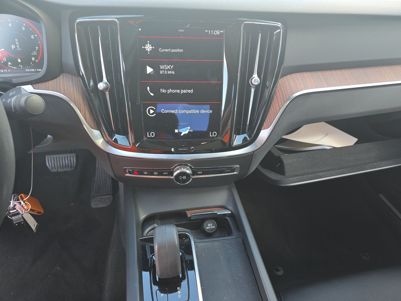 2022 Volvo S60 B5 Momentum FWD