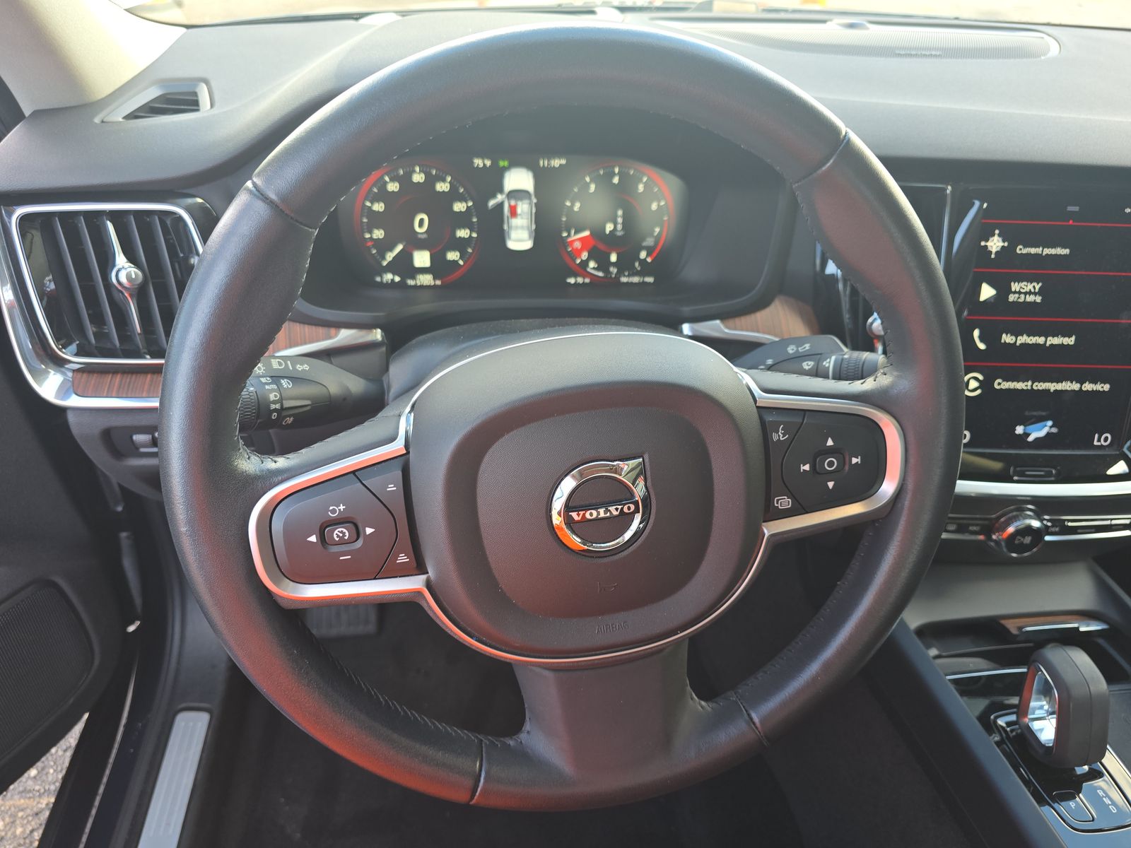 2022 Volvo S60 B5 Momentum FWD