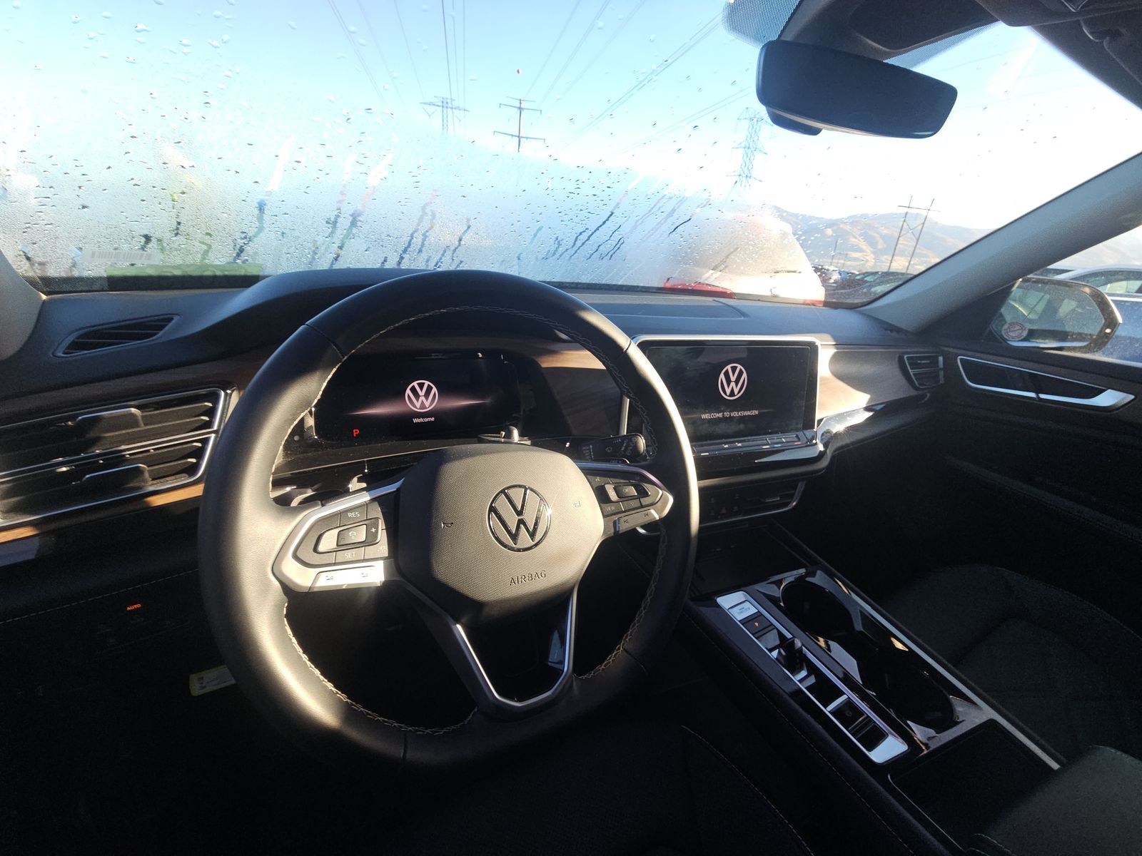 2025 Volkswagen Atlas 2.0T SE AWD