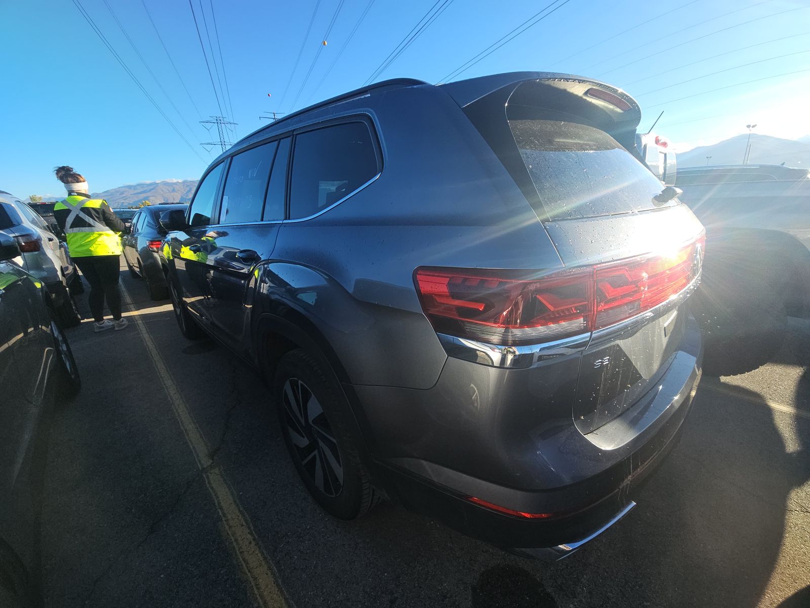 2025 Volkswagen Atlas 2.0T SE AWD