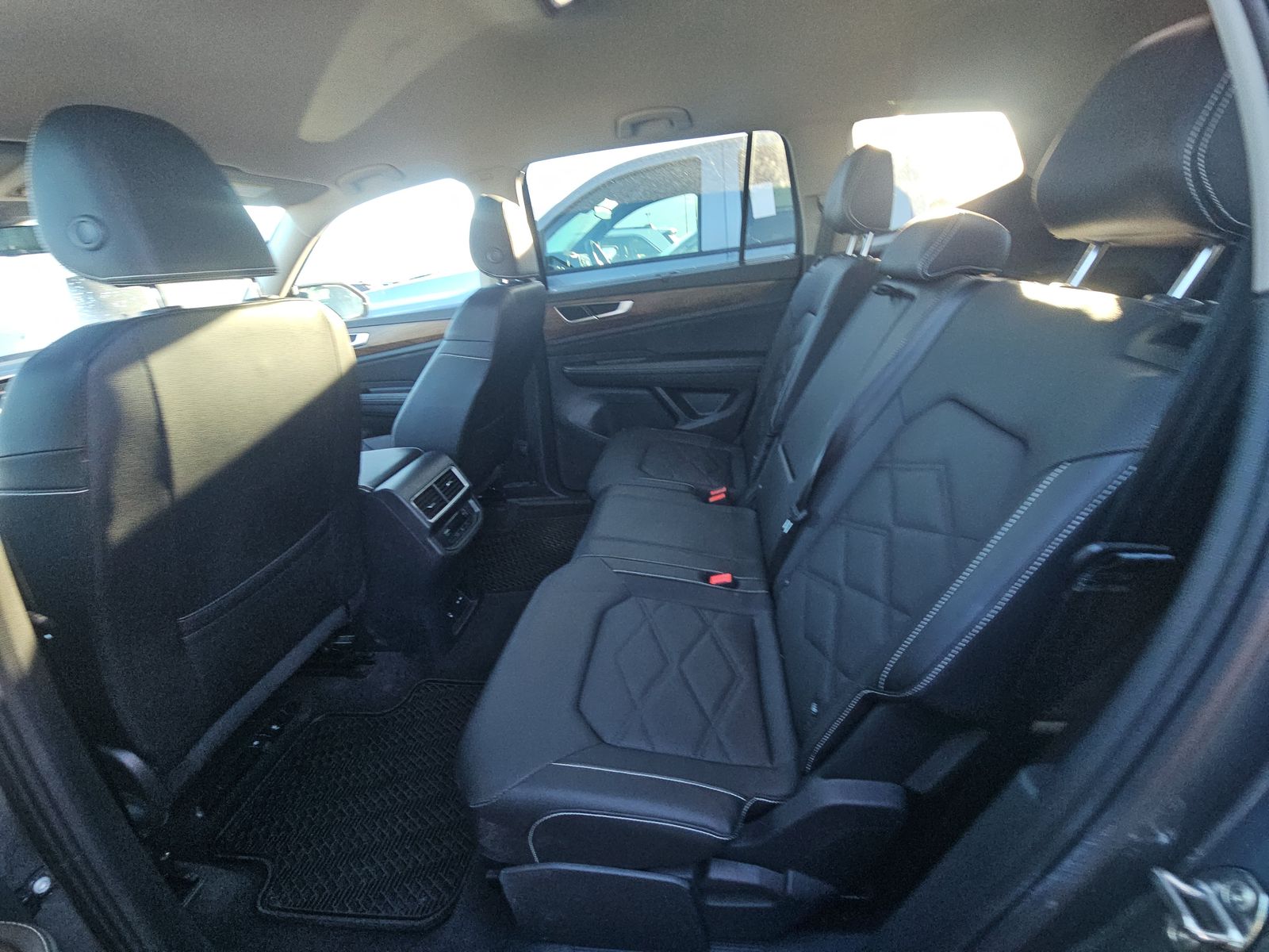 2025 Volkswagen Atlas 2.0T SE AWD