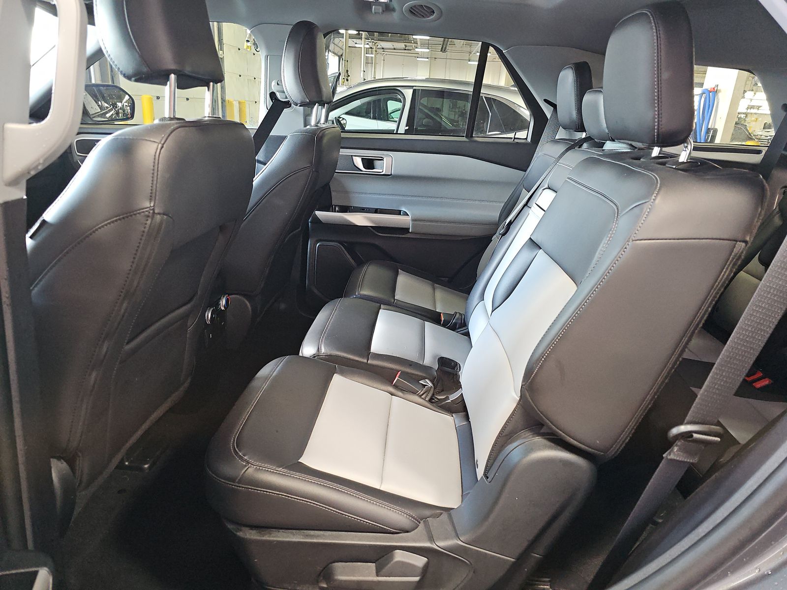 2022 Ford Explorer XLT AWD