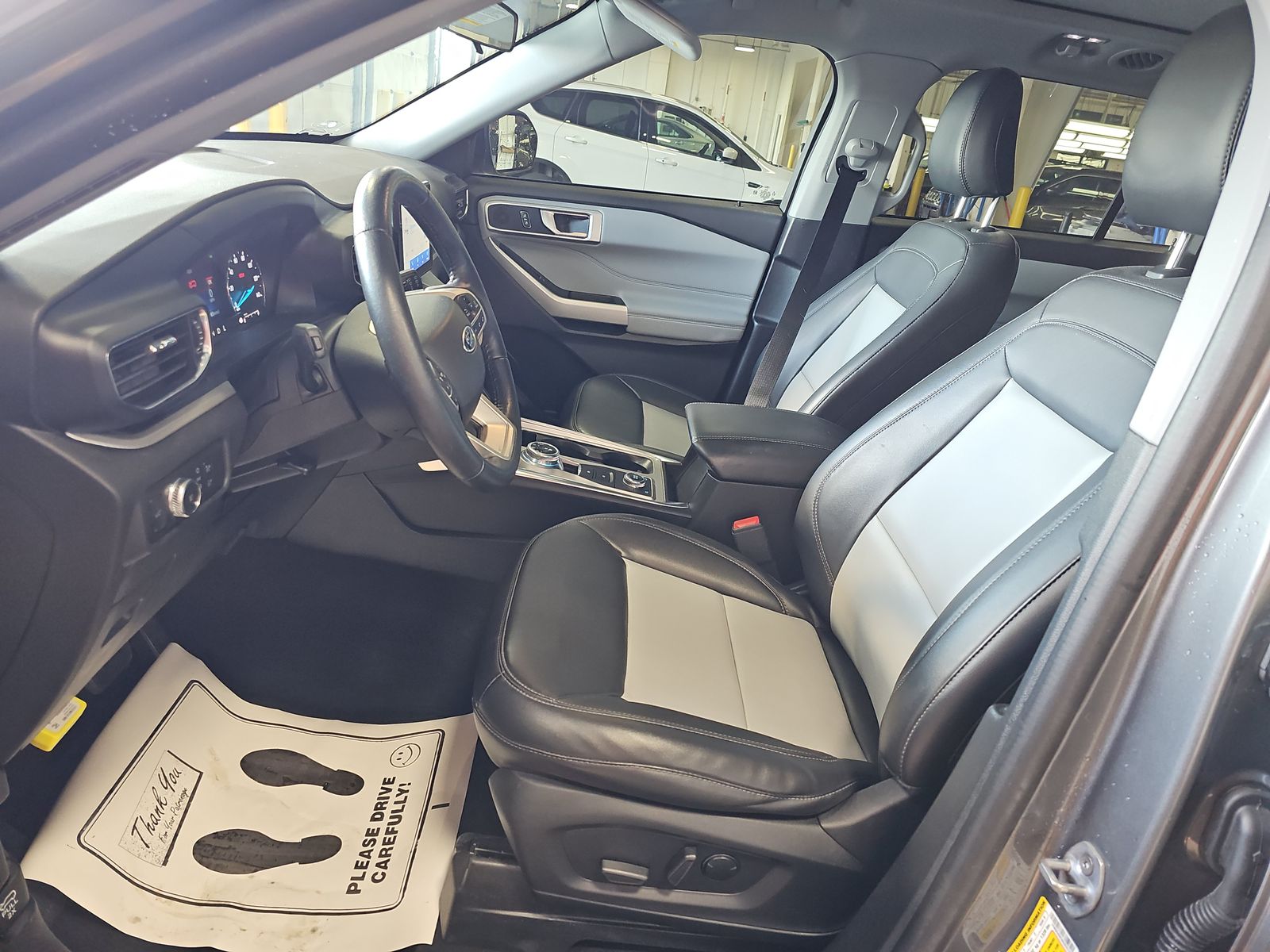 2022 Ford Explorer XLT AWD