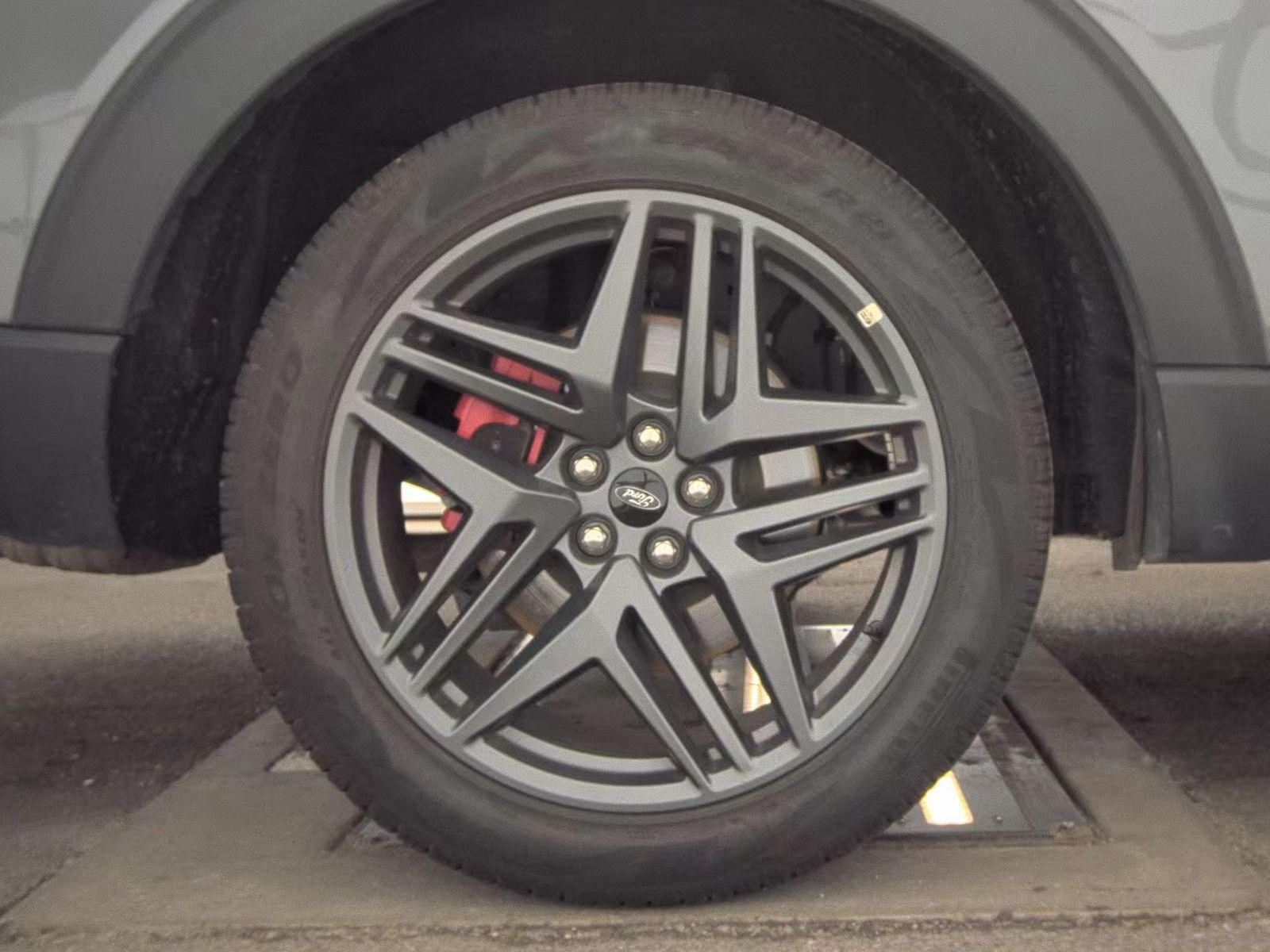 2025 Ford Explorer ST-Line AWD