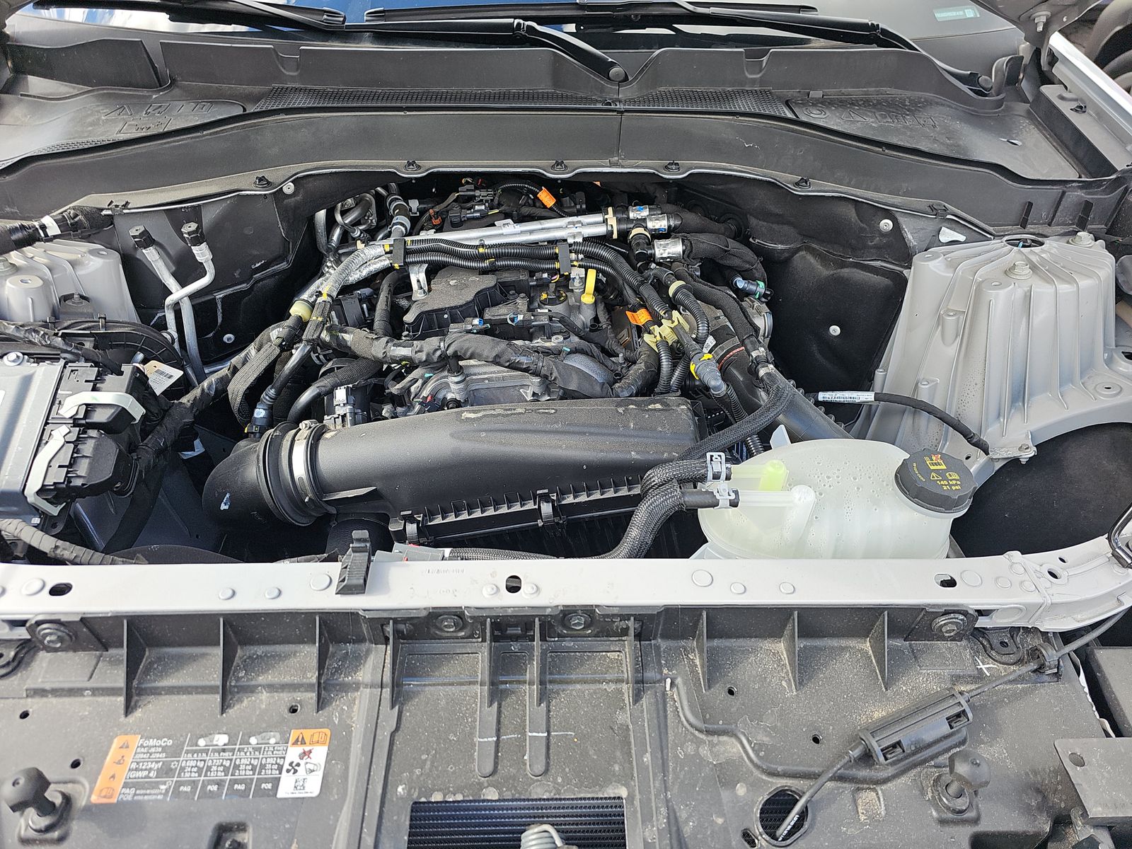 2025 Ford Explorer Active AWD