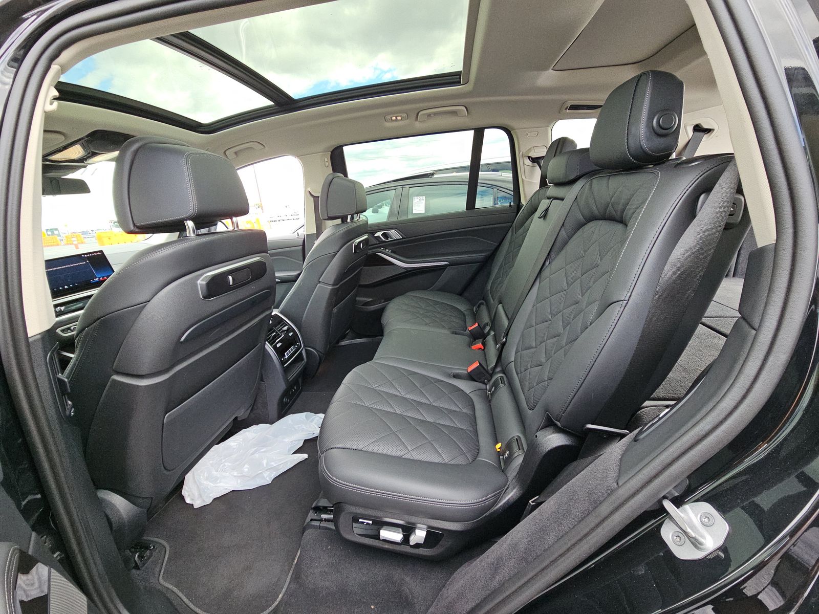 2025 BMW X7 xDrive40i AWD