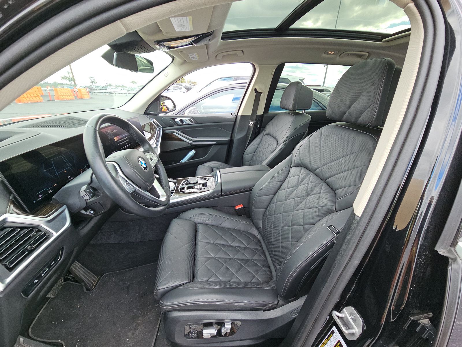 2025 BMW X7 xDrive40i AWD