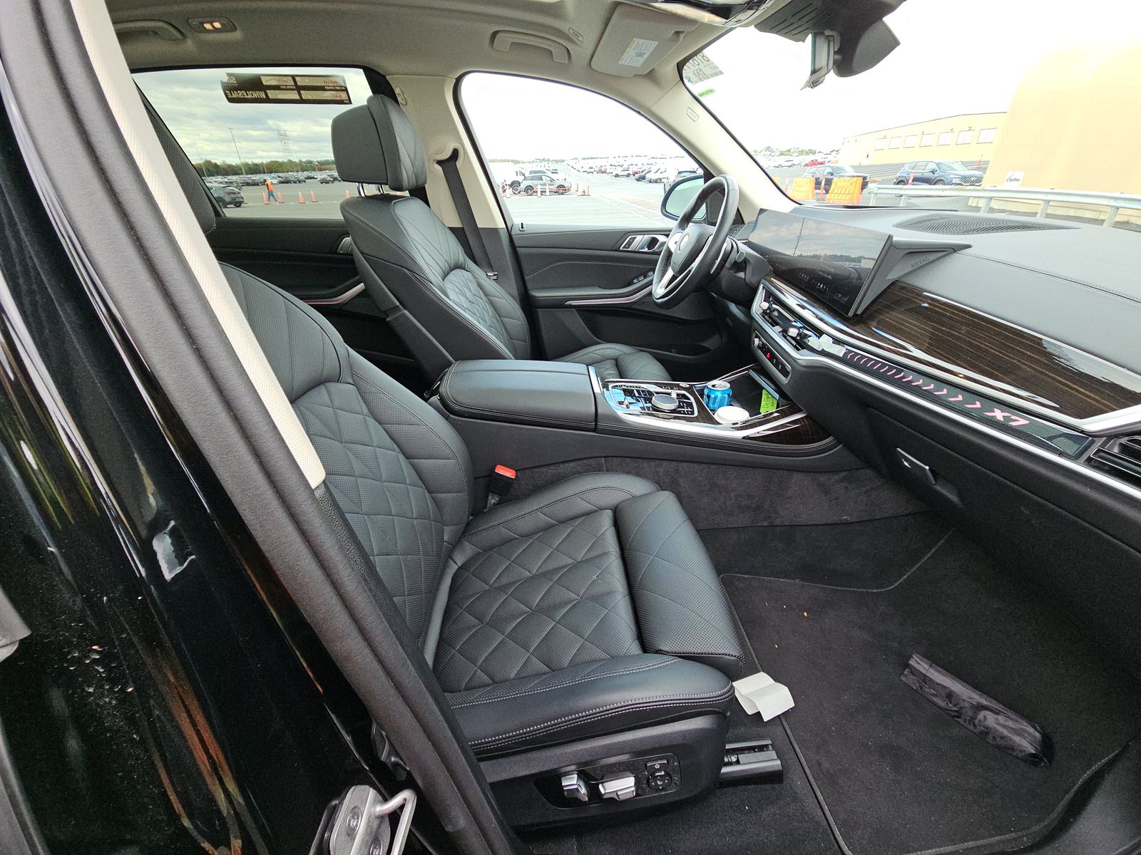 2025 BMW X7 xDrive40i AWD