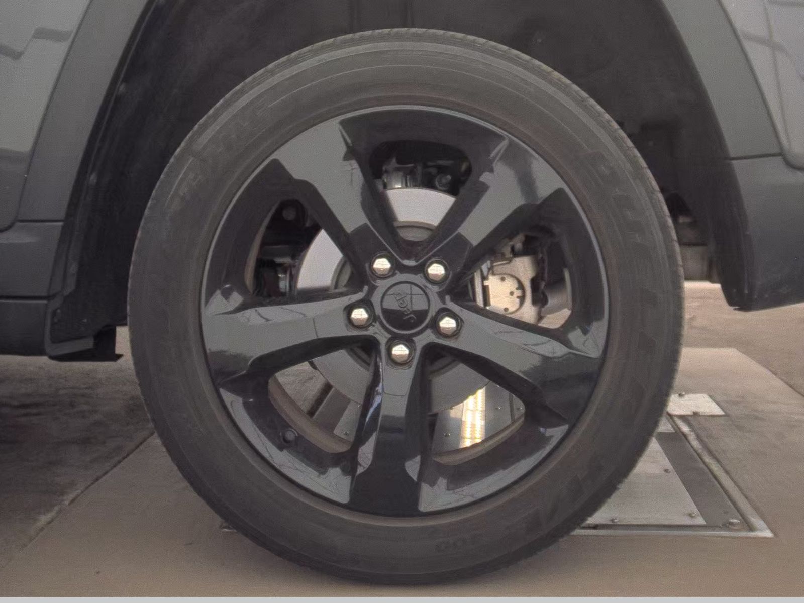 2023 Jeep Grand Cherokee Altitude AWD