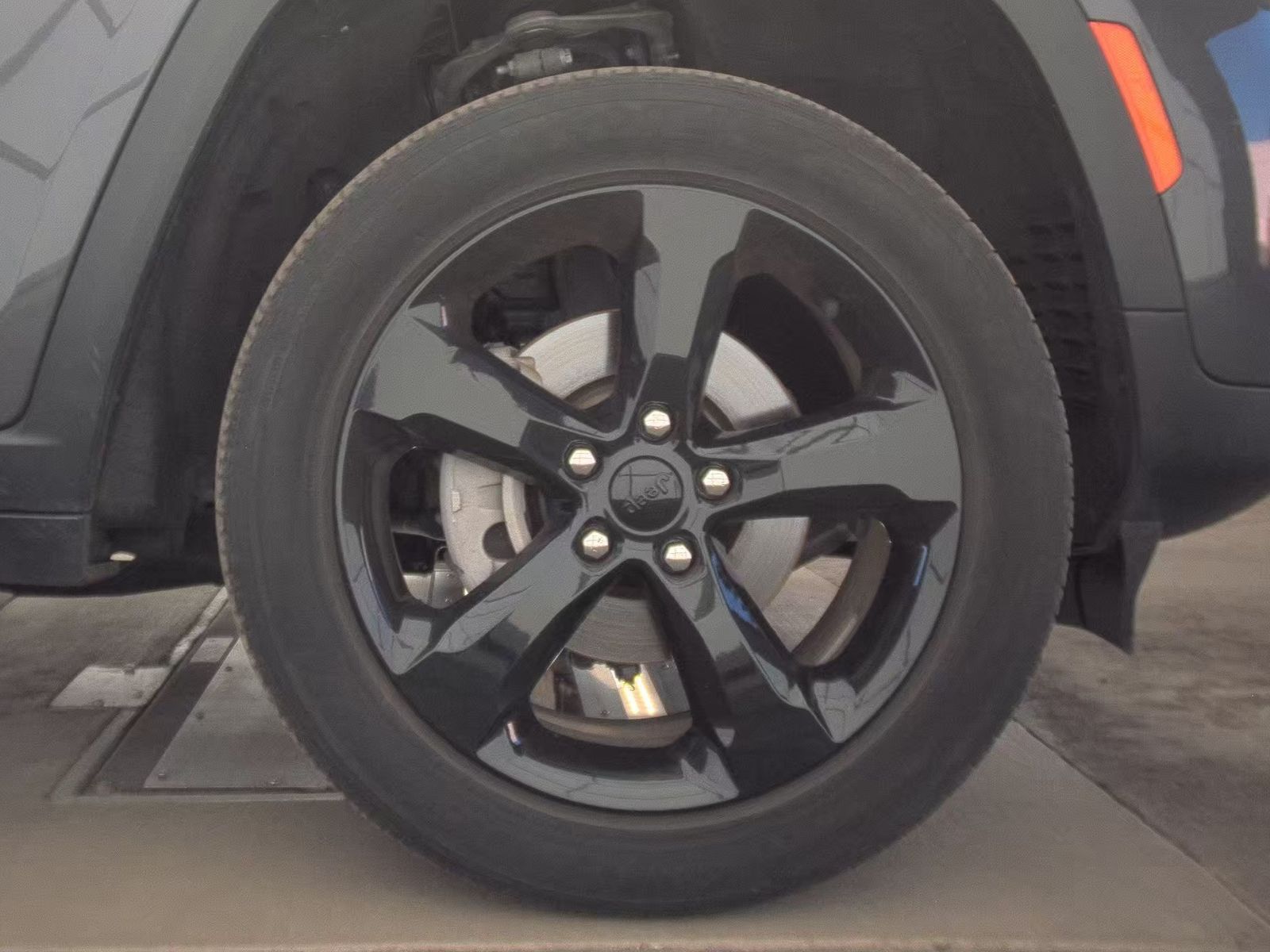 2023 Jeep Grand Cherokee Altitude AWD