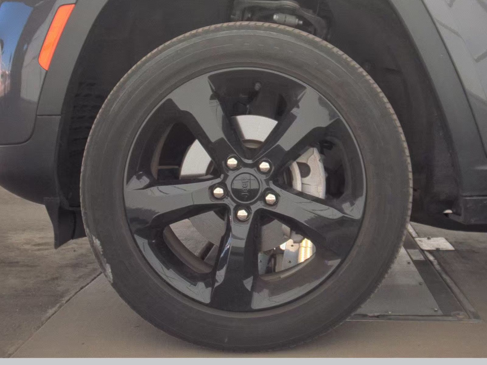 2023 Jeep Grand Cherokee Altitude AWD