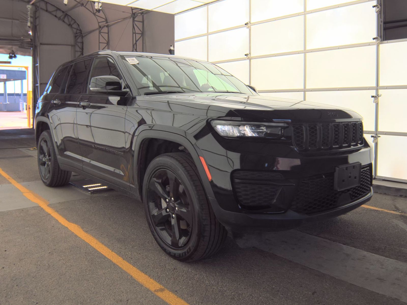 2023 Jeep Grand Cherokee Altitude AWD